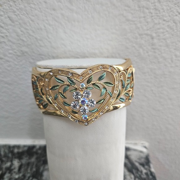 Custome‎ Gold Tone Floral Heart Chunky Hinged Bangle Bracelet Rhinestones - Picture 1 of 13